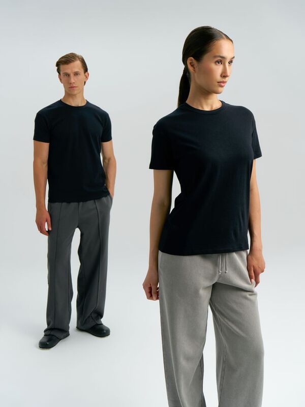 Футболка унисекс Regent 150, черная арт.1376.30