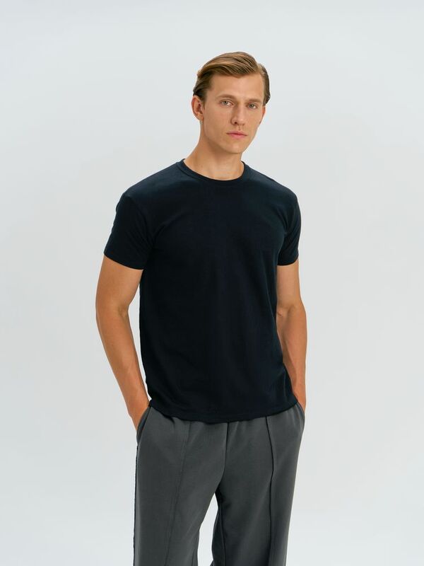 Футболка унисекс Regent 150, черная арт.1376.30