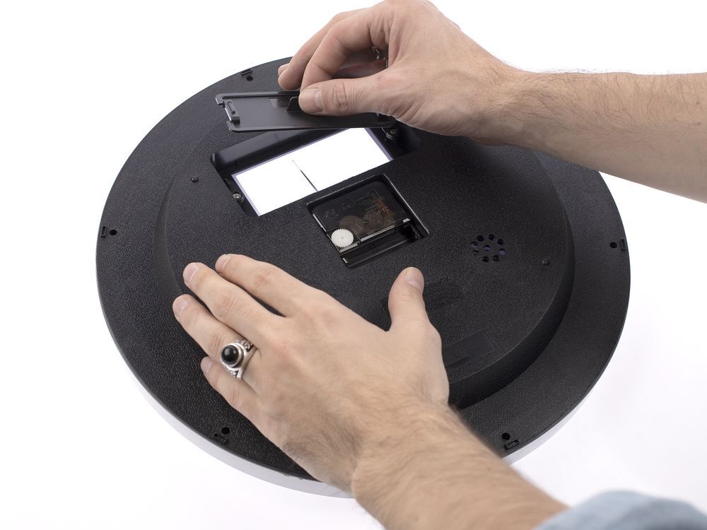 Часы настенные Insert2, белые арт.5082.60