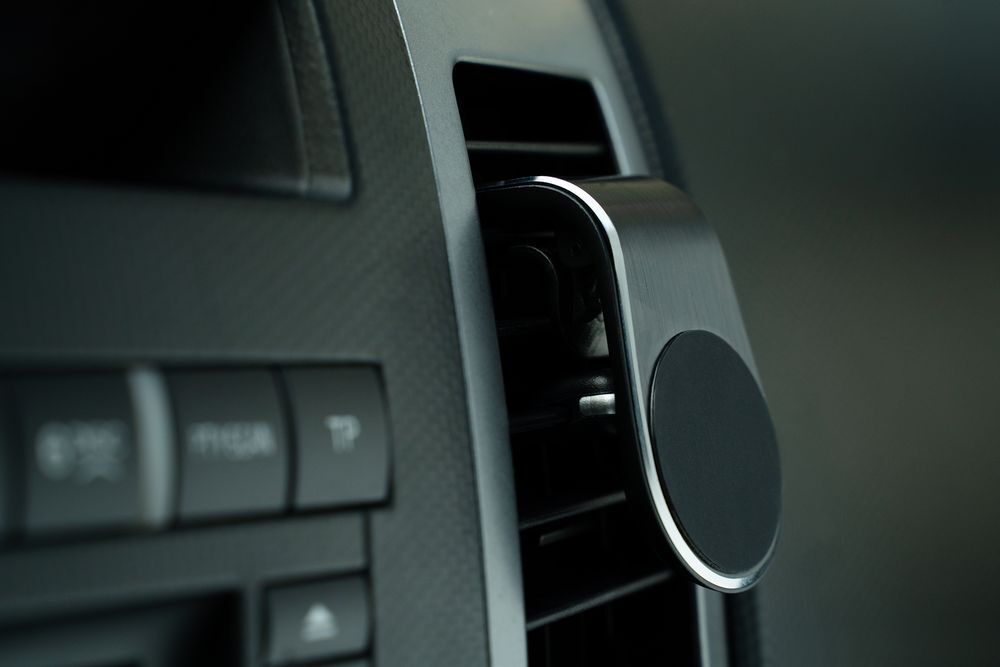 Магнитный держатель для смартфонов Pinch, серебристый арт.72073.10