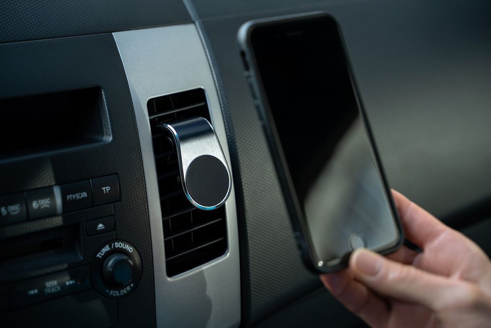 Магнитный держатель для смартфонов Pinch, серебристый арт.72073.10