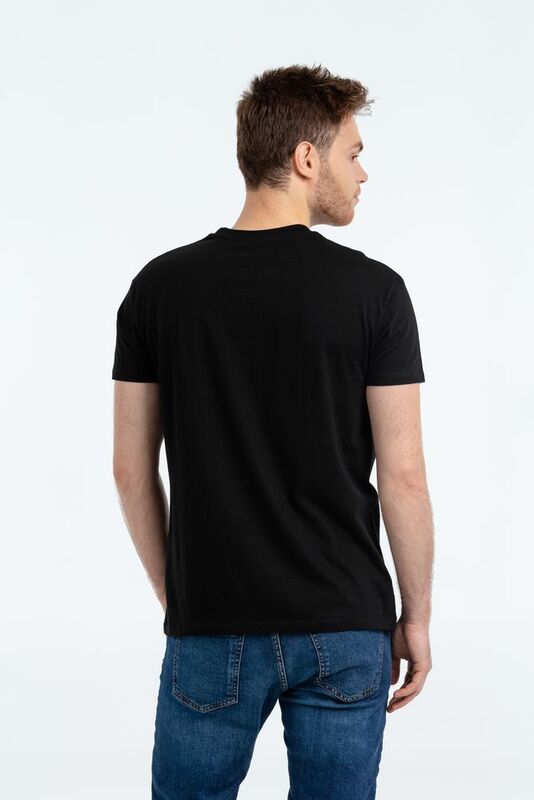 Футболка &laquo;Серенада&raquo;, черная арт.71069.30