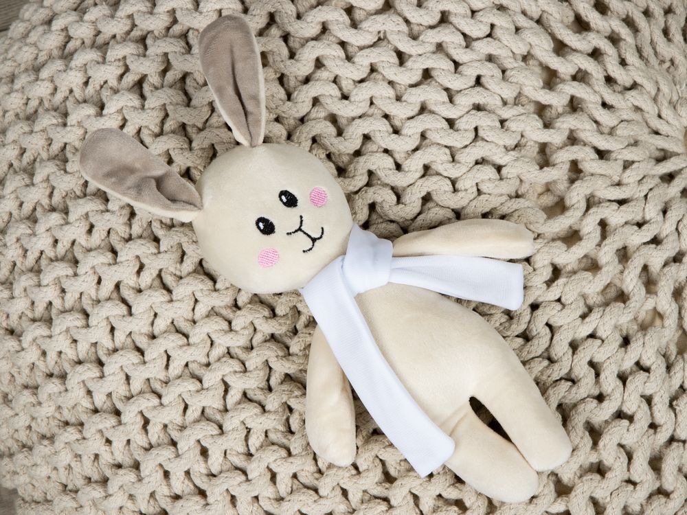 Мягкая игрушка Beastie Toys, заяц с белым шарфом арт.12989.01