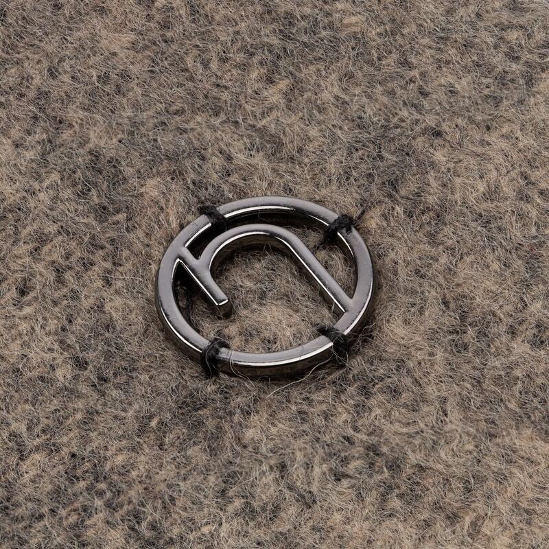 Палантин Charming, черный с бежевым арт.15987.31