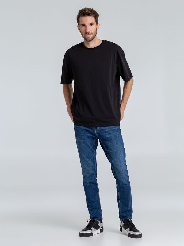 Футболка оверсайз &laquo;Внутренний Рим&raquo;, черная арт.71447.30