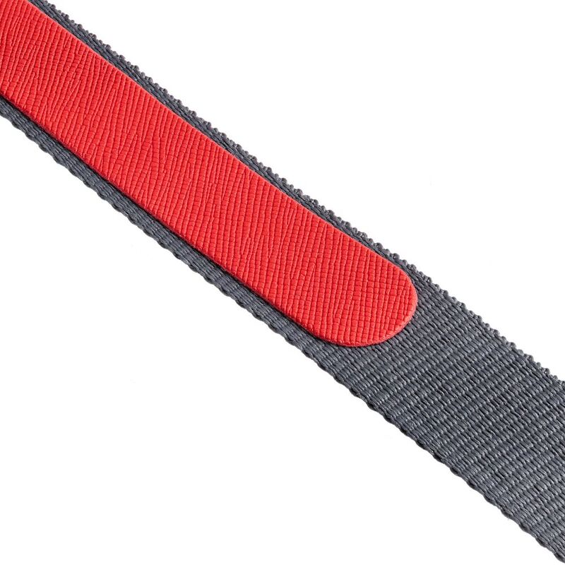 Чехол для пропуска с лентой и ретрактором Devon, красный арт.13773.50