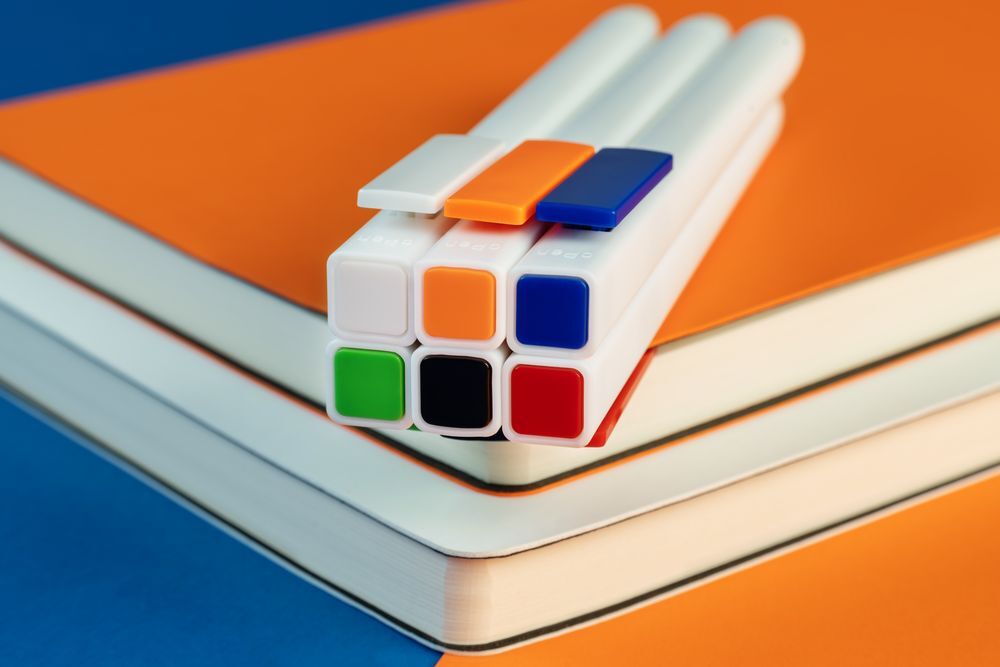 Ручка шариковая Swiper SQ, белая с красным арт.17522.65