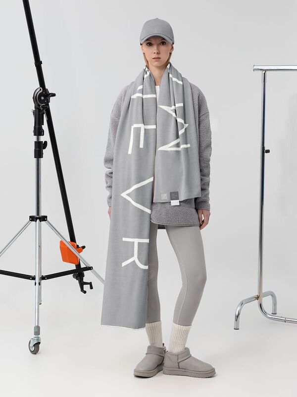 Шарф Bereg, молочный с серым арт.17176.61