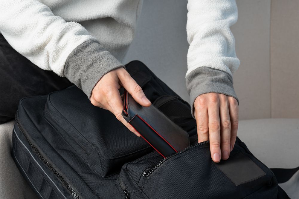 Автобумажник Arrival, черный с красным арт.16152.35