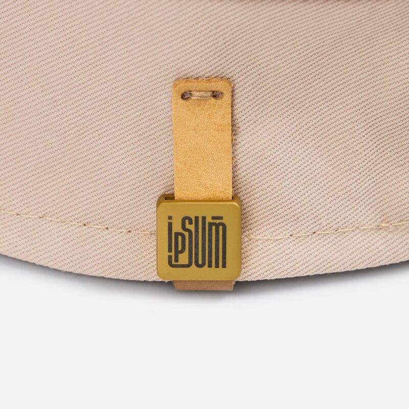 Квадратный шильдик на резинку Direct, матовый золотистый арт.16252.00