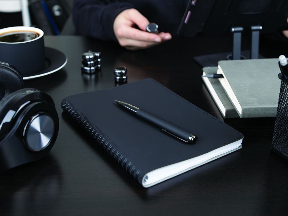 Ручка шариковая Kugel Gunmetal, белая арт.16170.60