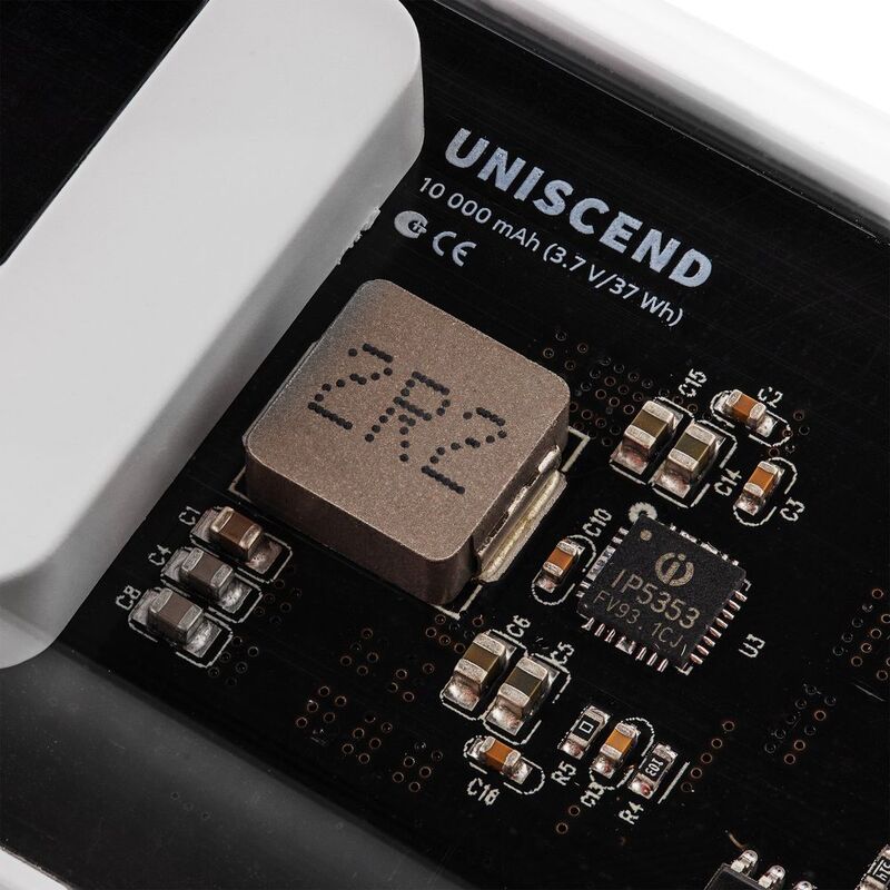 Аккумулятор с быстрой зарядкой Trellis Geek 10000 мАч, белый арт.23108.60