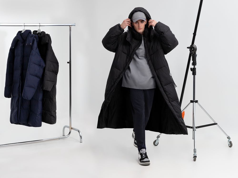 Пуховик унисекс Kapsula, черный арт.15790.30