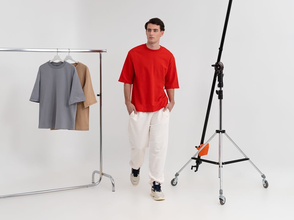 Футболка оверсайз унисекс Kosmos 2.0, красная арт.14610.50