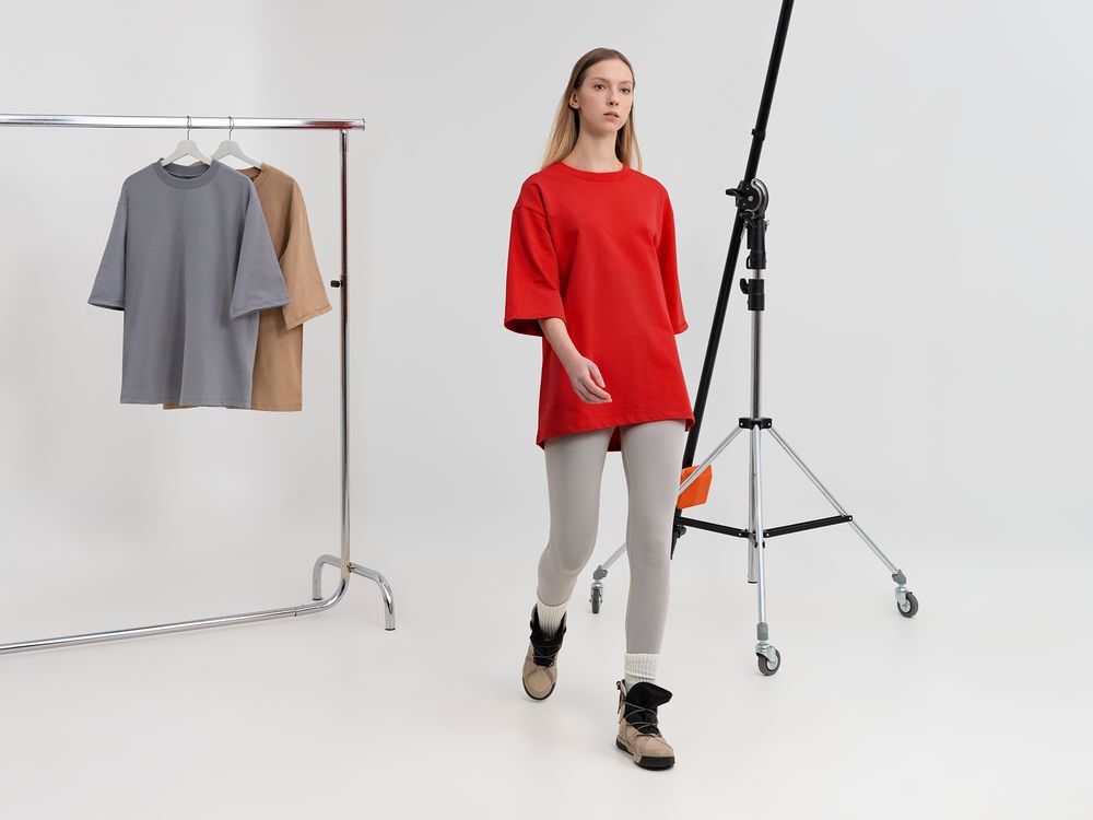 Футболка оверсайз унисекс Kosmos 2.0, красная арт.14610.50