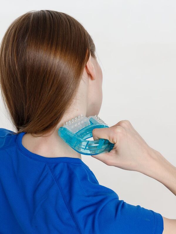 Роликовый ручной массажер Bodyrolla, синий арт.16331.40