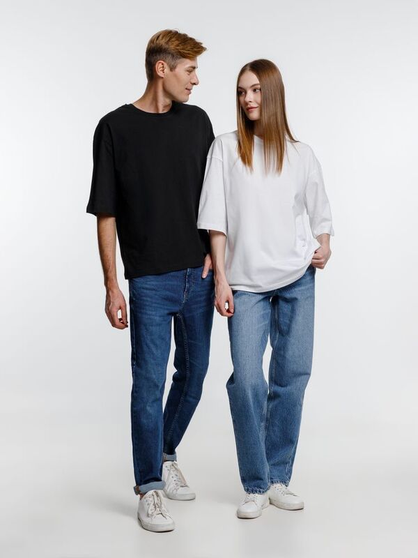 Футболка оверсайз унисекс Base Space, черная арт.16614.30