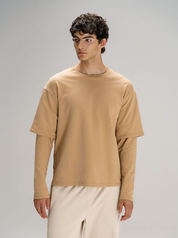 Футболка оверсайз с двойным рукавом Kosmos, бежевая арт.19180.12