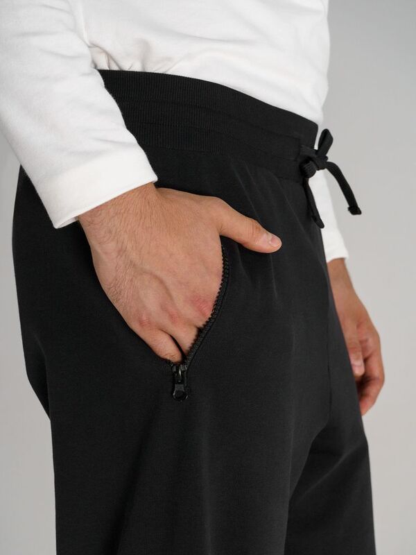 Джоггеры унисекс Kosmos, черные арт.19183.30