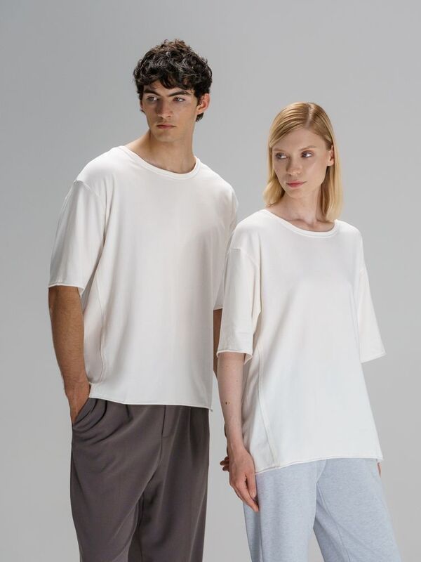 Футболка оверсайз унисекс Vozduh, молочно-белая арт.19189.60