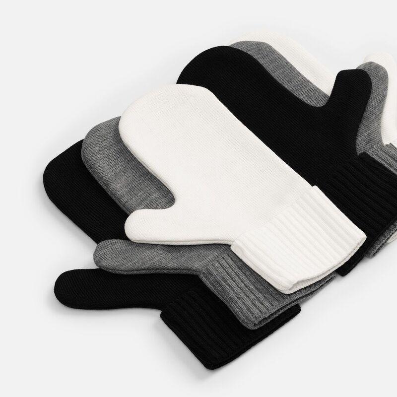 Варежки Yong, белые арт.20554.60