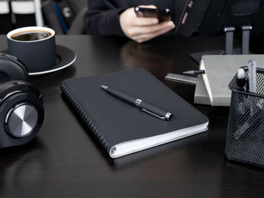 Ручка шариковая Broad Ring Soft Touch, темно-синяя арт.16704.40