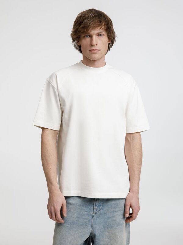 Футболка оверсайз унисекс Sideline, молочно-белая арт.18406.60