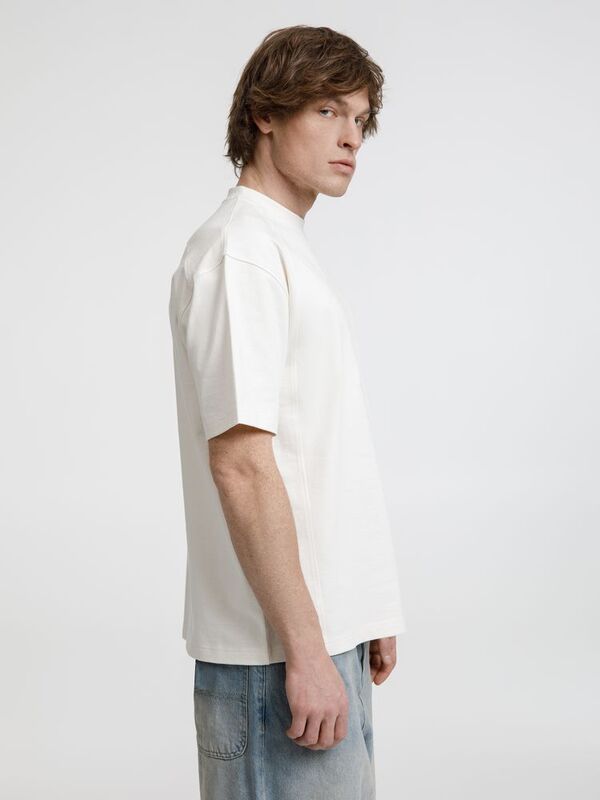 Футболка оверсайз унисекс Sideline, молочно-белая арт.18406.60