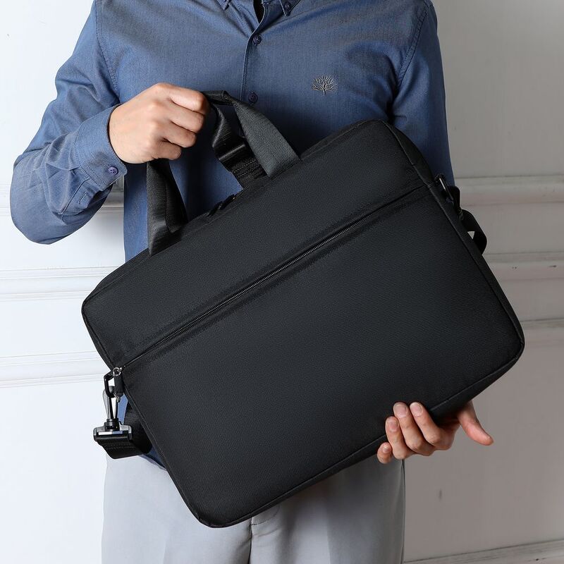 Сумка для ноутбука L215, черная арт.17454.30