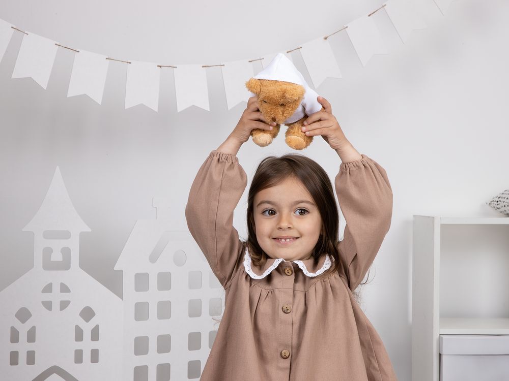 Мягкая игрушка &laquo;Мишка Cuddleton&raquo; в белом худи арт.22059.60