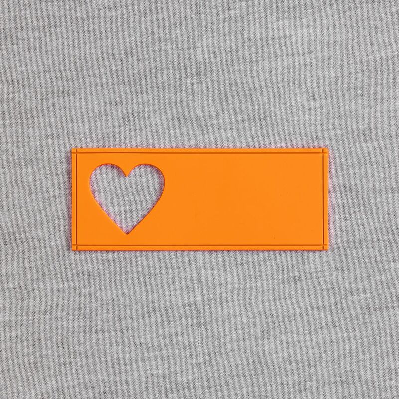 Лейбл из ПВХ с вырубкой &laquo;Сердце&raquo;, оранжевый неон арт.17595.22