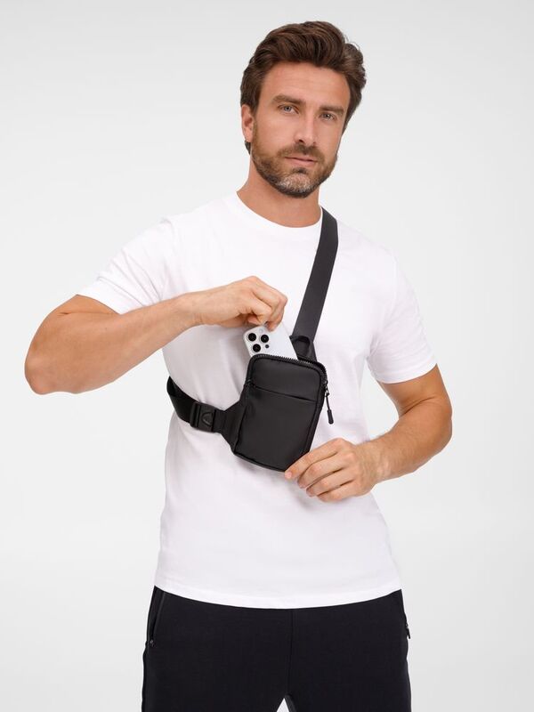 Спортивная кросс-боди сумка UrbanHike, черная арт.18722.30