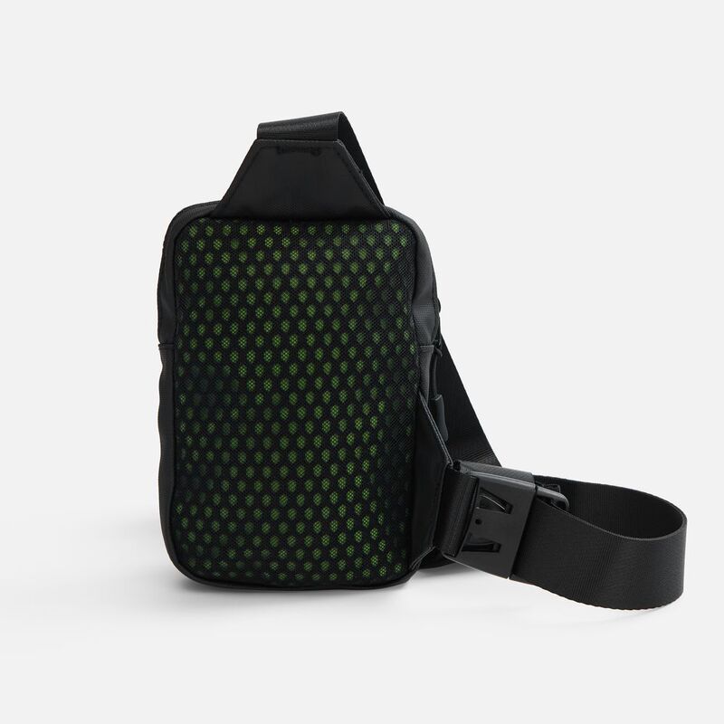 Спортивная кросс-боди сумка UrbanHike, черная арт.18722.30