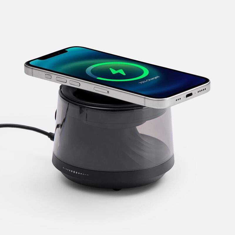 Bluetooth-колонка с подсветкой и беспроводной зарядкой Quantum, черная арт.18395.30