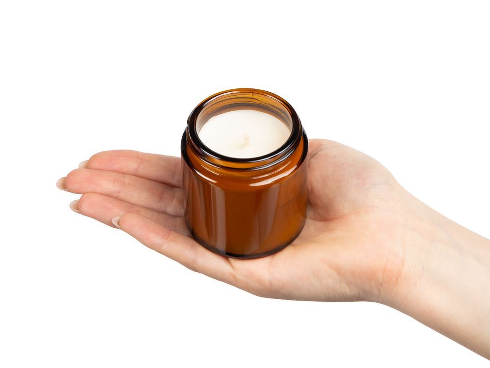 Свеча ароматическая Calore, кедр и кожа арт.16224.56