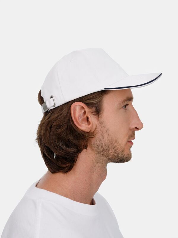 Бейсболка Classic 2.0, белая с темно-синим кантом арт.21848.64