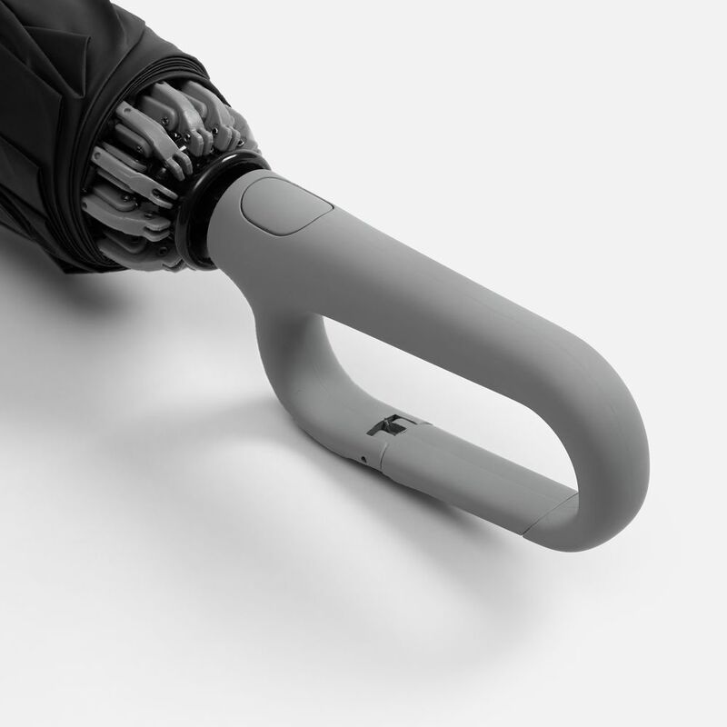 Зонт обратного сложения с ручкой-карабином Foldberry, серый арт.22324.10