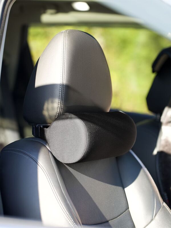 Подушка автомобильная на подголовник Roadie, черная арт.63053.30