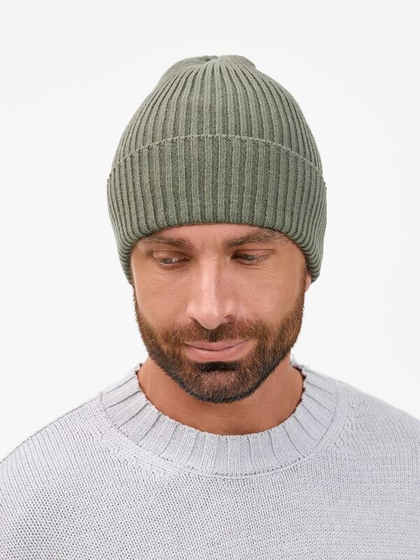 Шапка Catch Match без помпона, зеленая (полынь) арт.20385.93